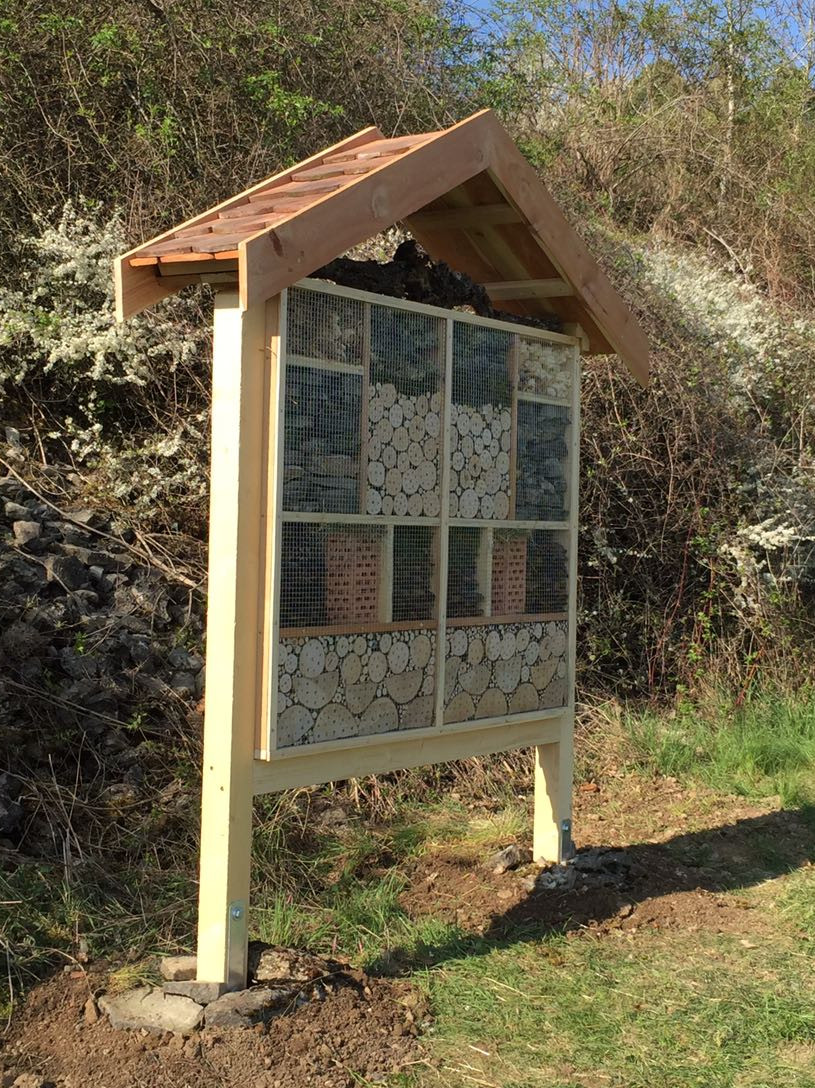 Bienenhotel von Christian und Willi Heiber gebaut